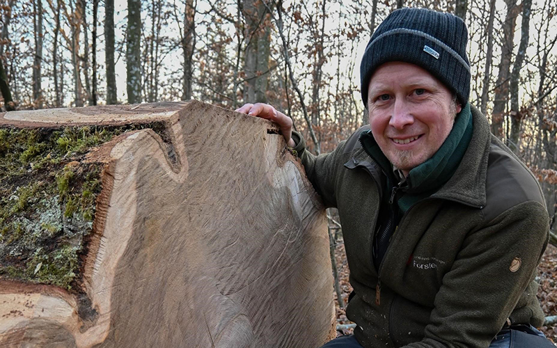 Förster Klaus im Wald